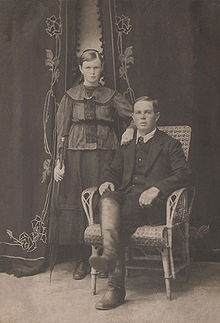 highslide=1:Стойкины Наталия Андреевна и Петр Андреевич. 1923.