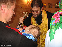 Первые крещения в Успенской часовне. 19.09.2010.