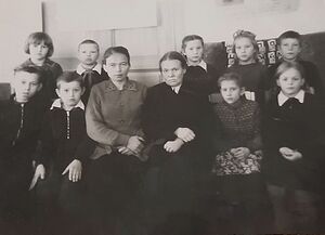 4-й класс Лахтинской школы. 1957