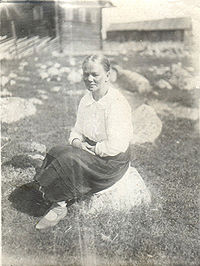 Пезяева (в зам. Попова) Анна Григорьевна. Ок. 1945.
